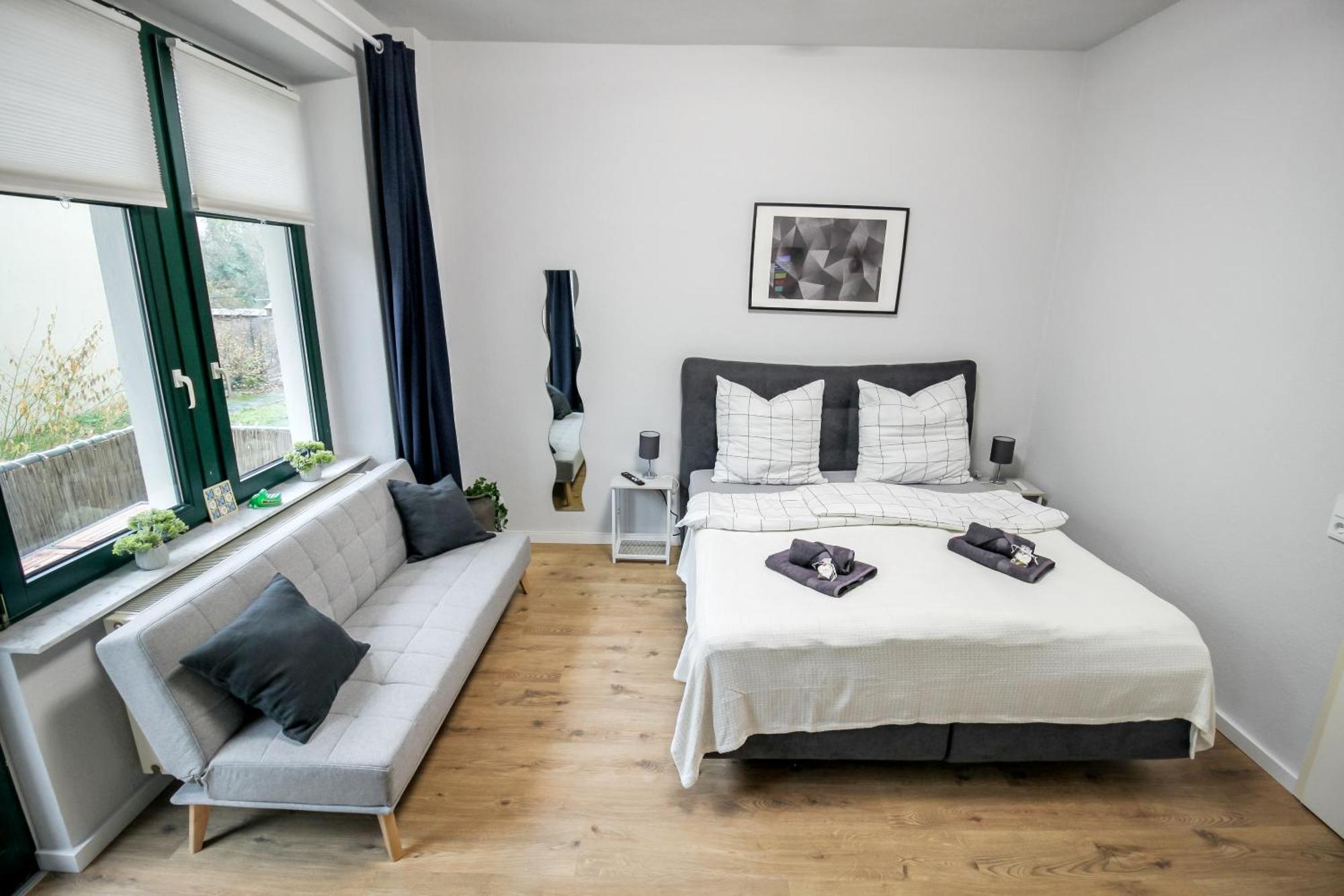 Ferienwohnung Lorenz Mit Kostenlosem Parkplatz Netflix Boxspringbett Kueche Magdeburg Exterior photo